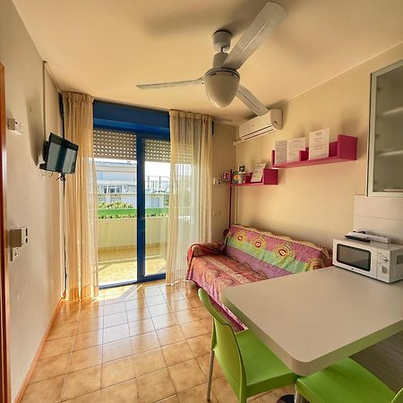 Grazioso Appartamento N 66 A Bibione A 100 Mt Dal Mare Exterior foto